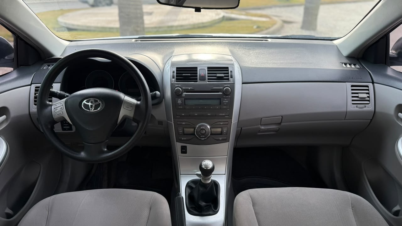 TOYOTA - COROLLA  XEI   1.8 - MANUAL  - 2011